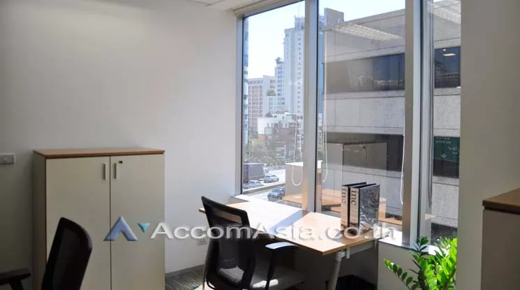 13  Office Space For Rent in Ploenchit ,Bangkok  at Q House Ploenchit Service Office AA10195